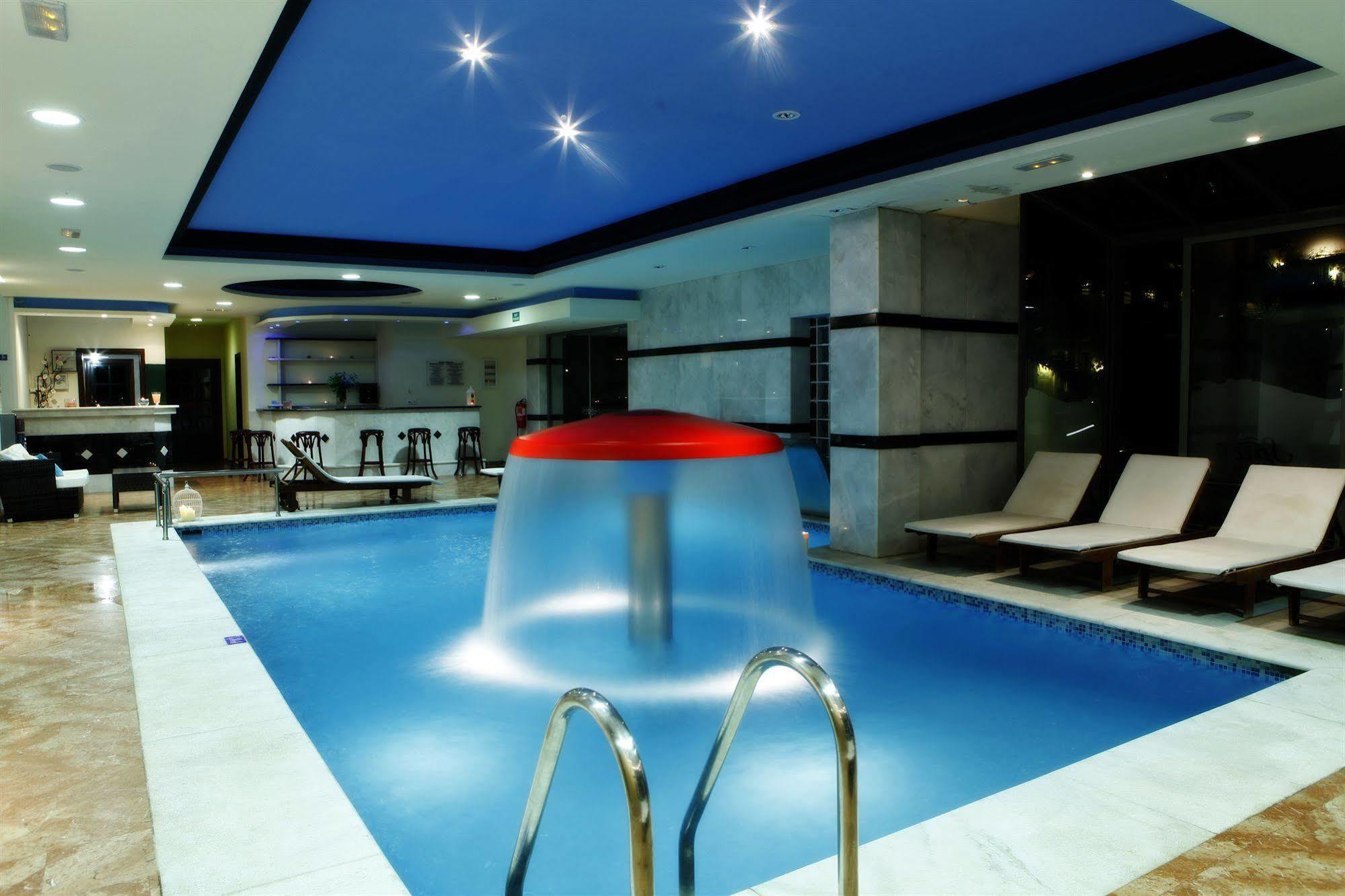 Metropol Sea Golden Bay Hotel Georgioupoli Exterior photo